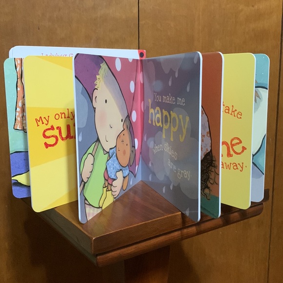 TWO CHILDREN’S BOOKS - “YOU ARE MY SUNSHINE  “ and “LADYBUG GIRL READY FOR SNOW - Picture 4 of 8